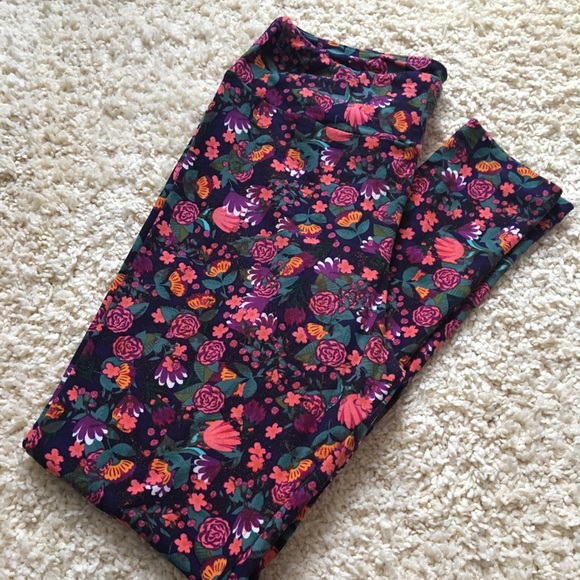 LuLaRoe Pants - Lularoe TC Leggings - Tall & Curvy Floral Print